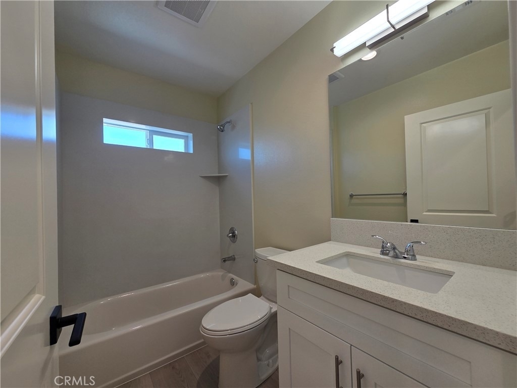 652 W Grand Avenue - Photo 6