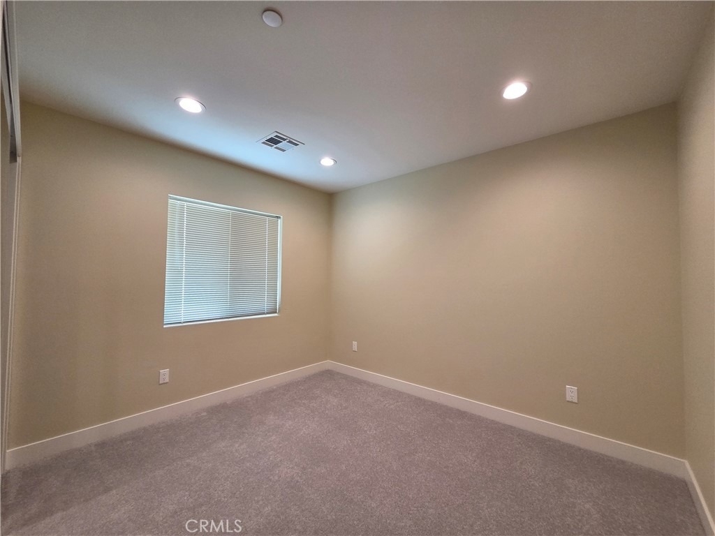 652 W Grand Avenue - Photo 15