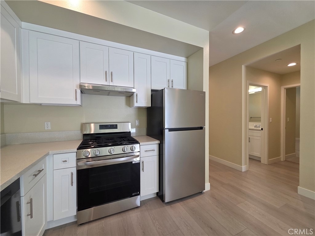 652 W Grand Avenue - Photo 5