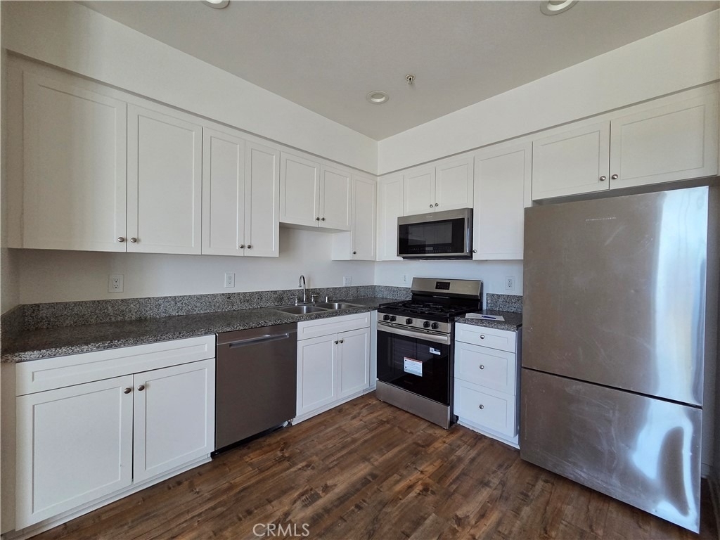 1836 Sichel Street - Photo 4