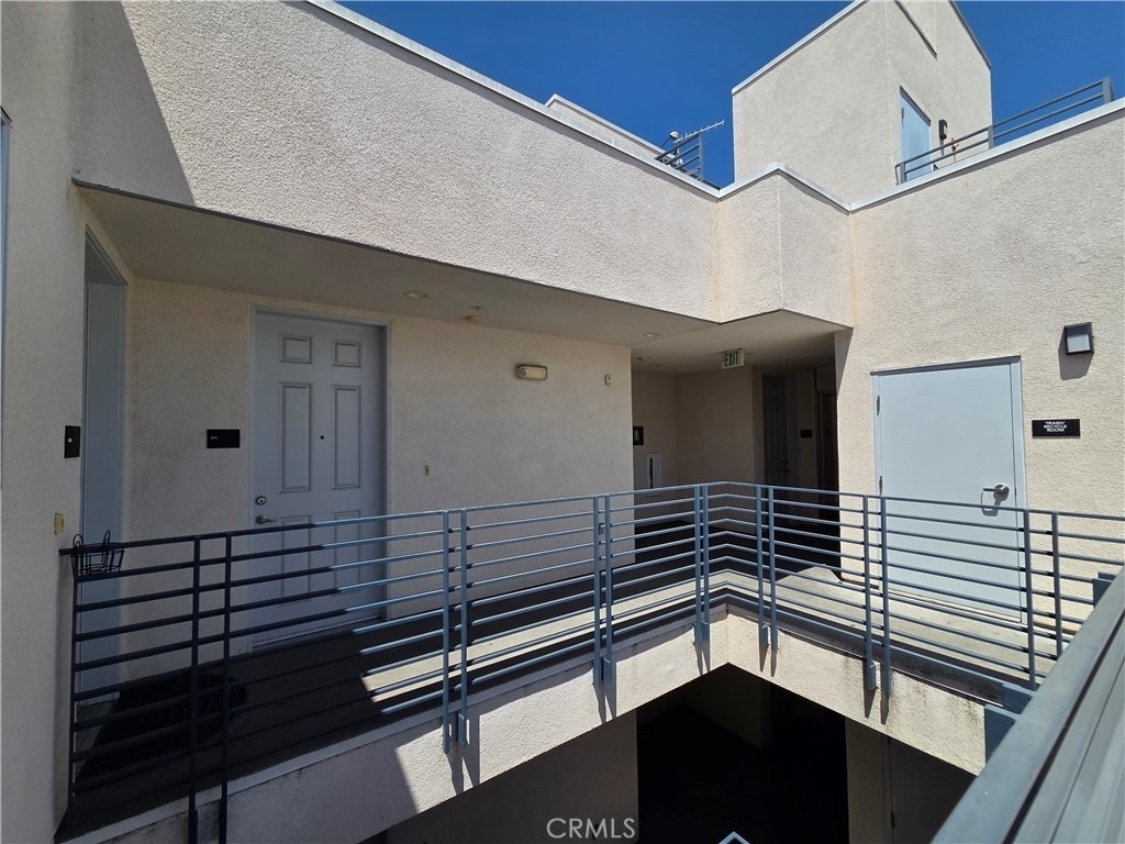 1836 Sichel Street - Photo 0