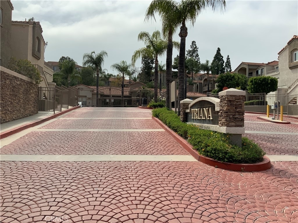 2040 Las Colinas Circle - Photo 24