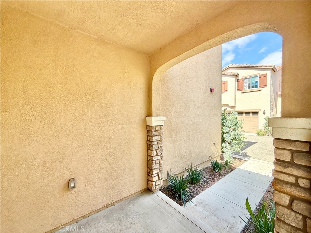 24242 Hazelnut Avenue - Photo 2