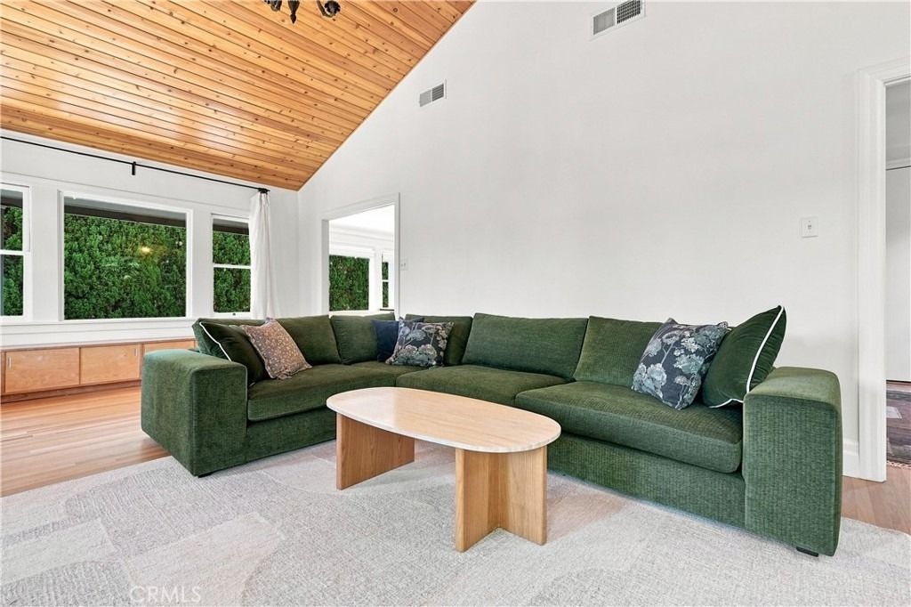 5123 Townsend Avenue - Photo 9
