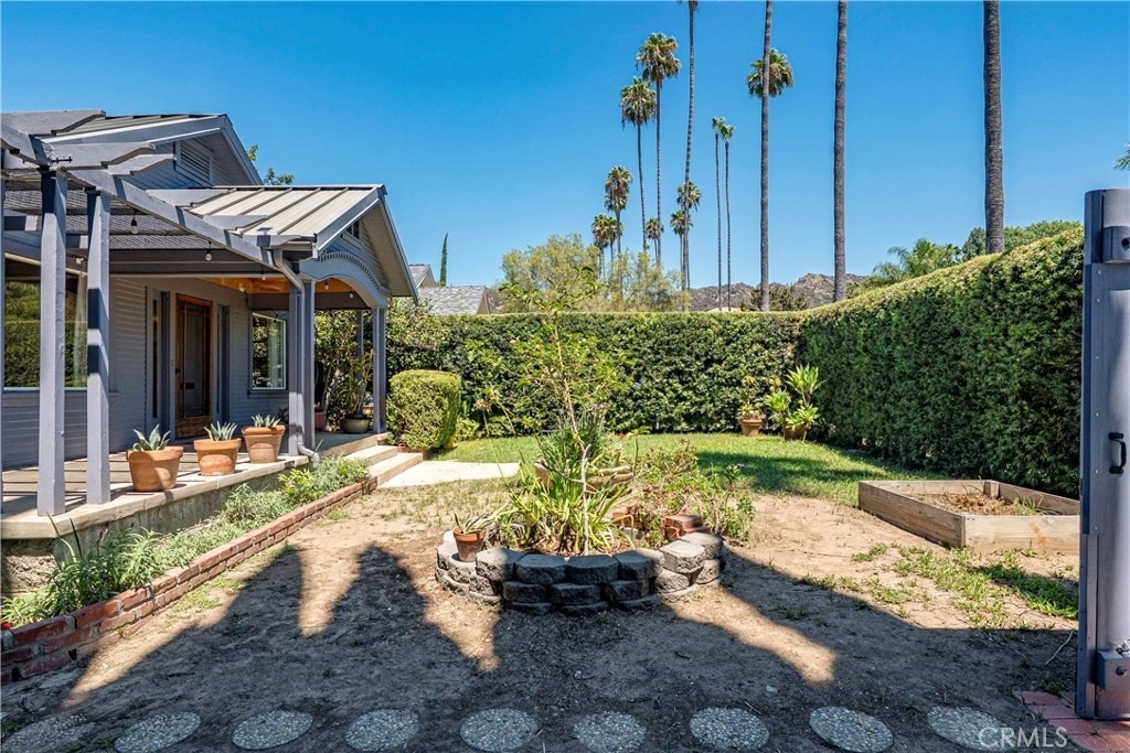 5123 Townsend Avenue - Photo 2