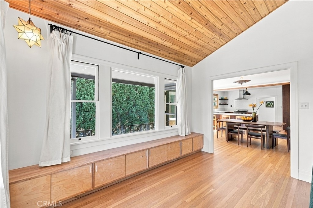 5123 Townsend Avenue - Photo 11