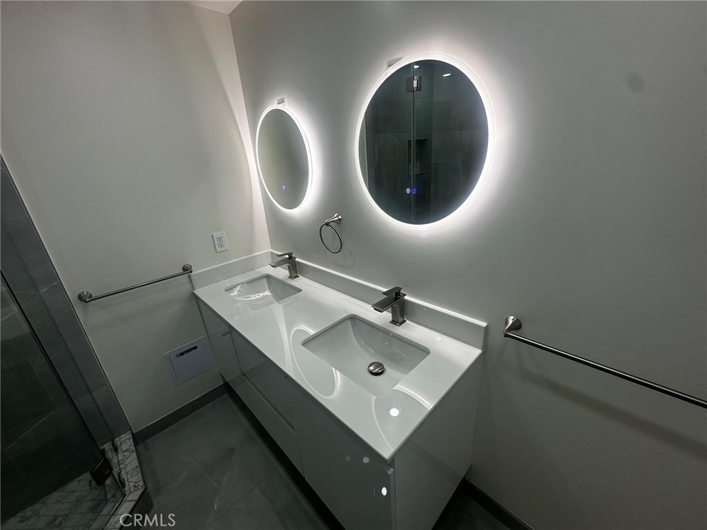 412 N Kenwood Street - Photo 12