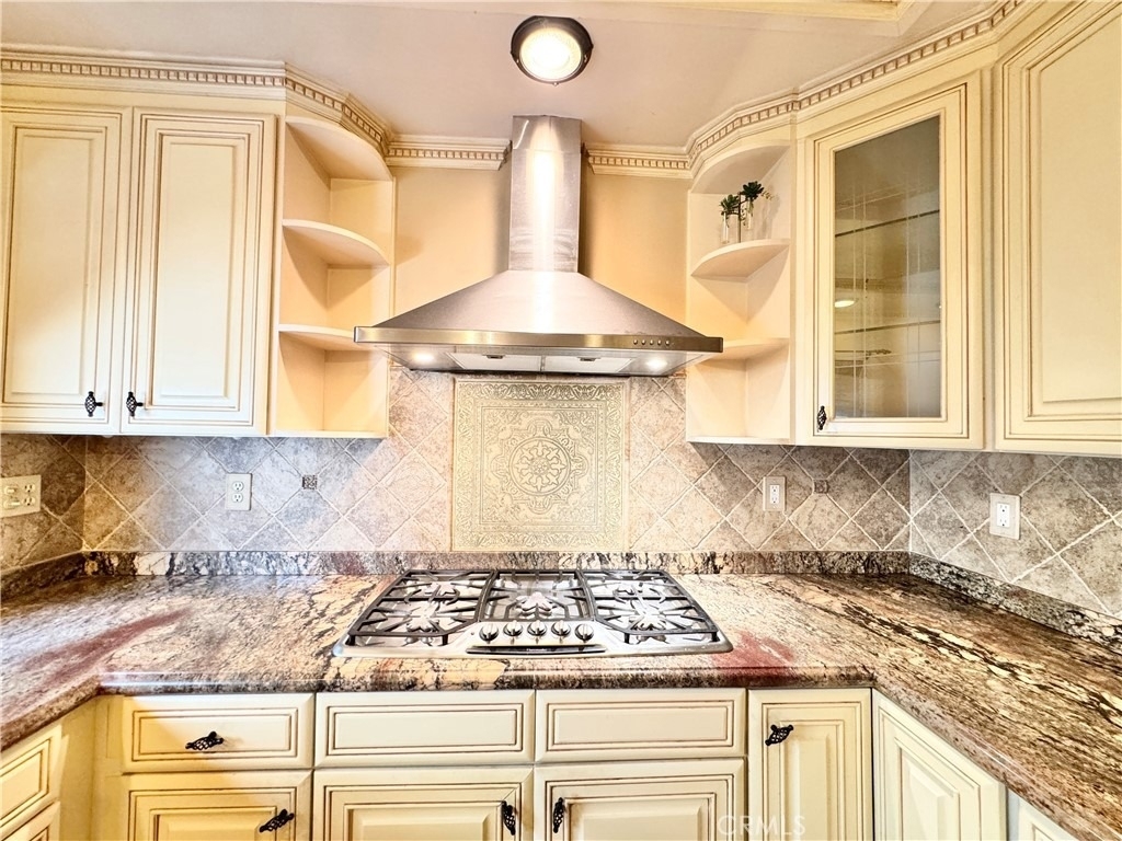4958 Woodman - Photo 0