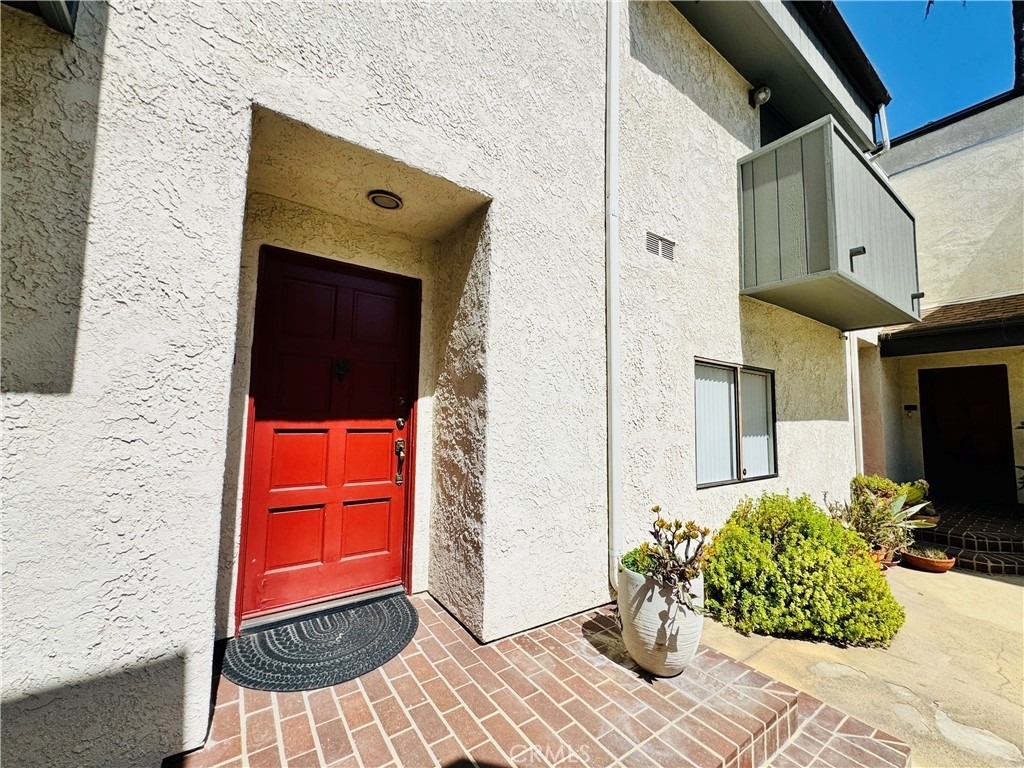 4958 Woodman - Photo 33