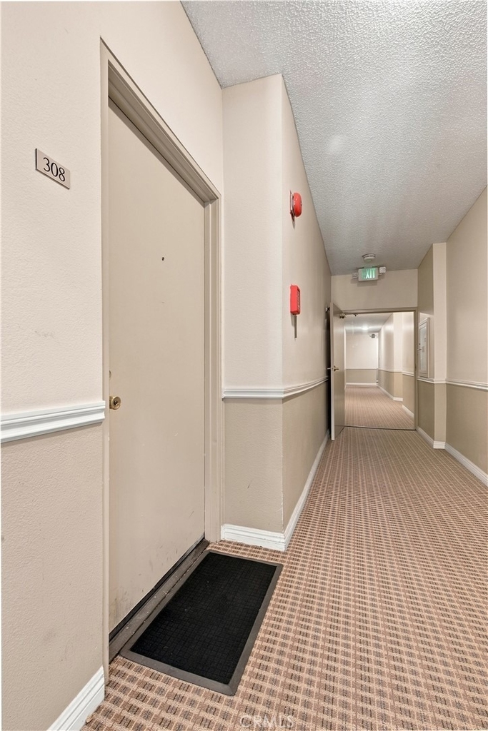 14607 Erwin Street - Photo 4