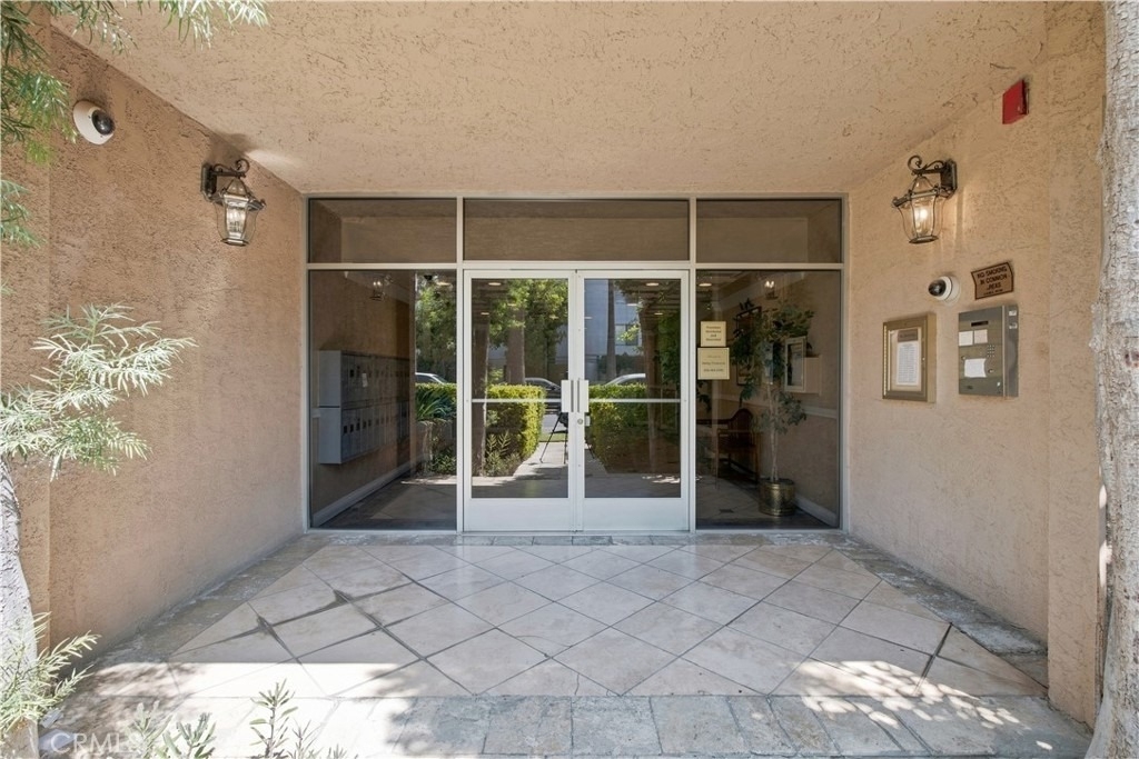 14607 Erwin Street - Photo 2
