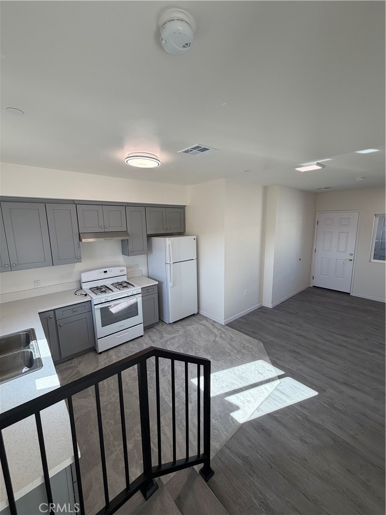 11808 Hart - Photo 22