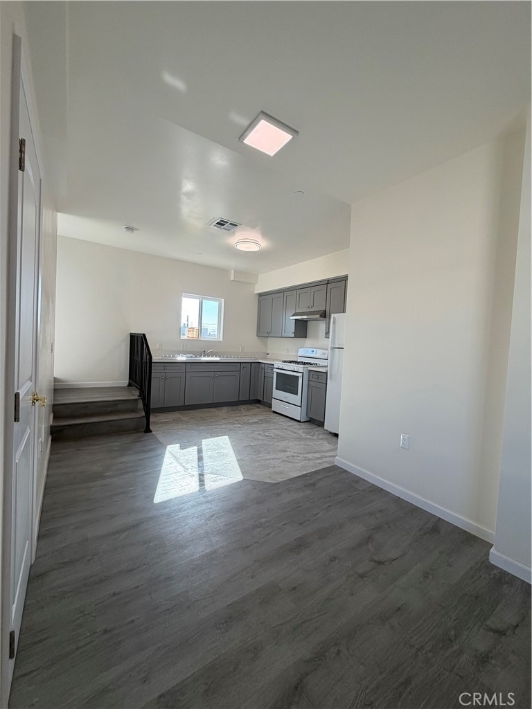 11808 Hart - Photo 10