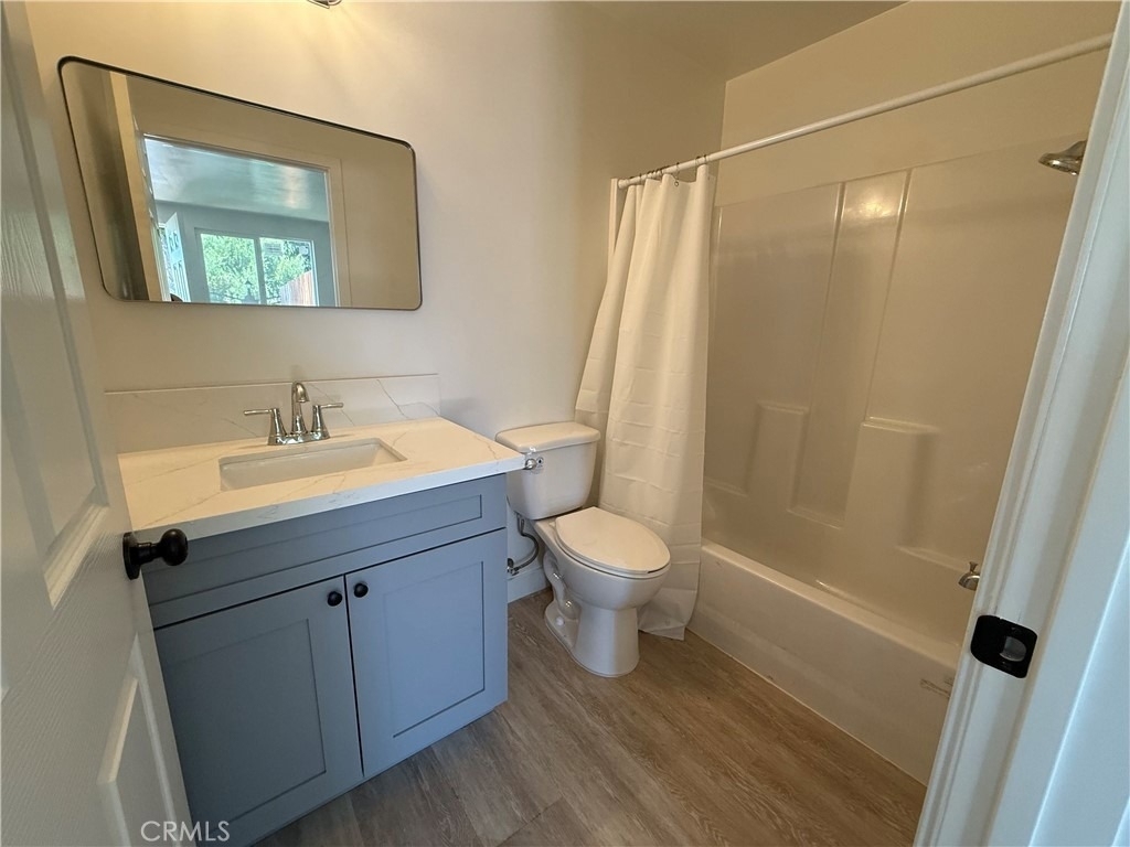 7031 Bellaire Ave - Photo 6