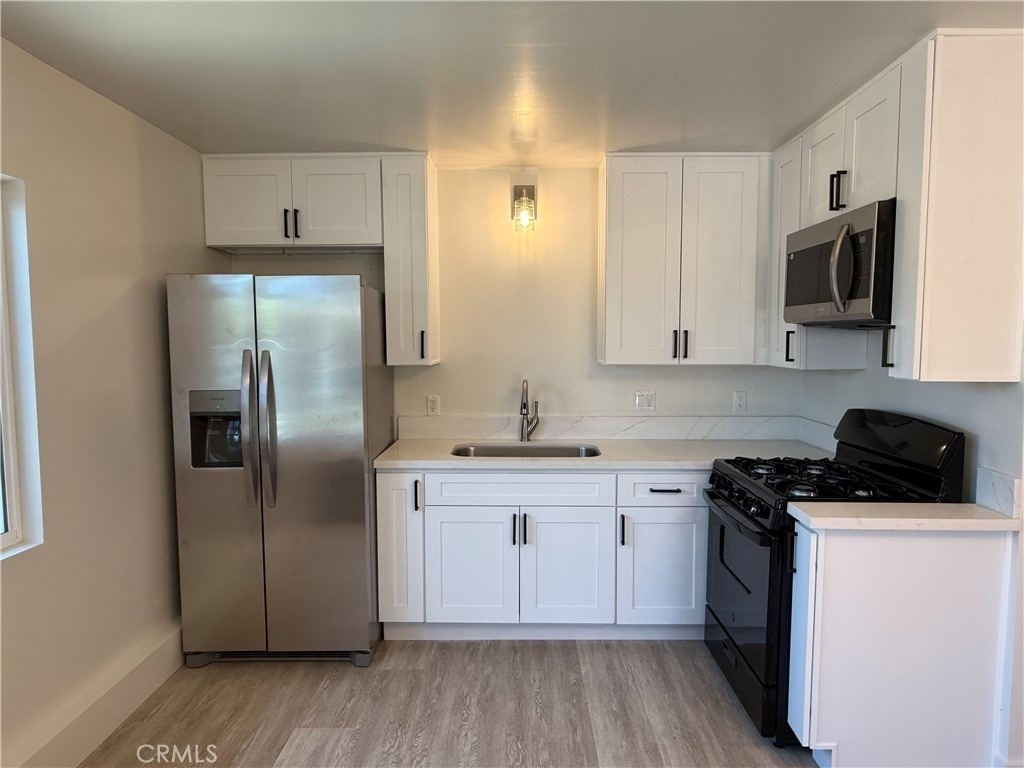 7031 Bellaire Ave - Photo 3