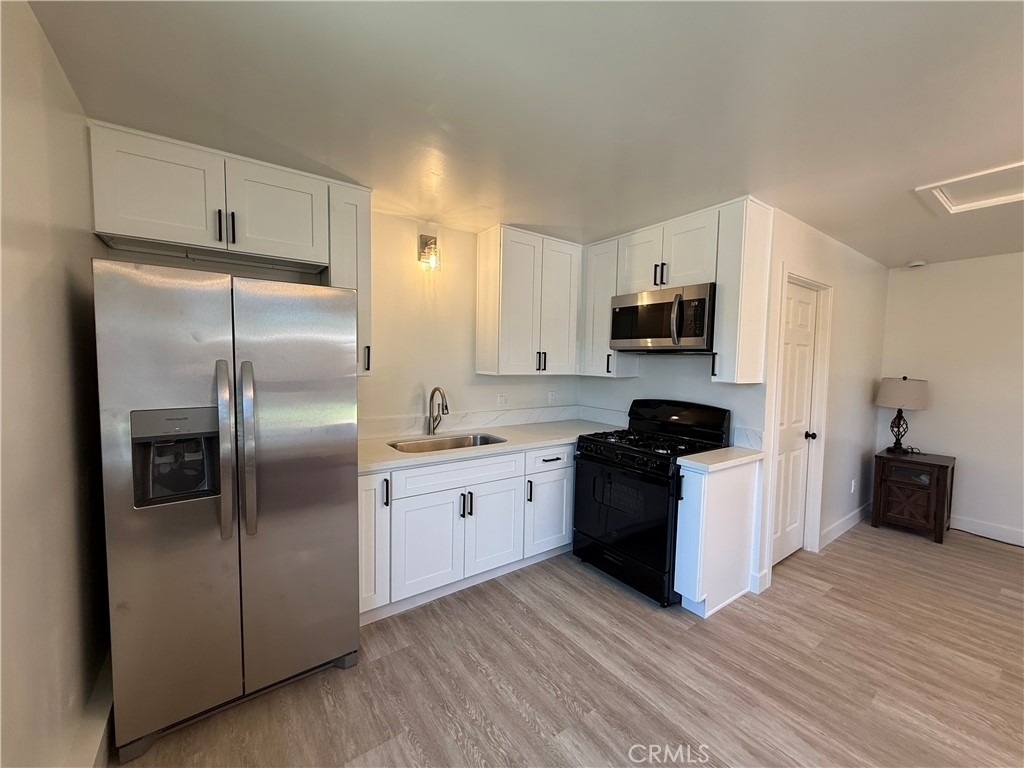 7031 Bellaire Ave - Photo 2