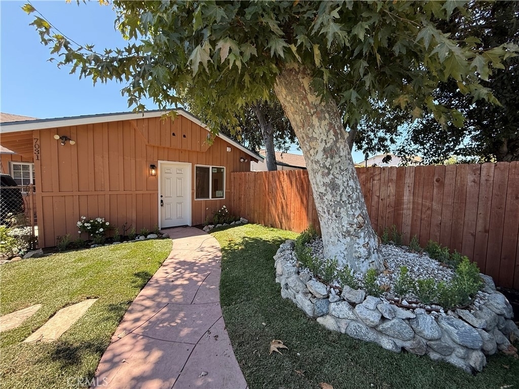 7031 Bellaire Ave - Photo 0