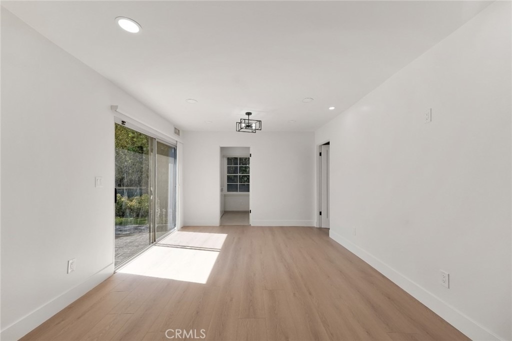 9425 Mclennan Avenue - Photo 16