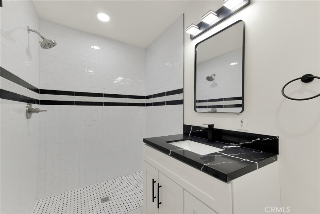 9425 Mclennan Avenue - Photo 30