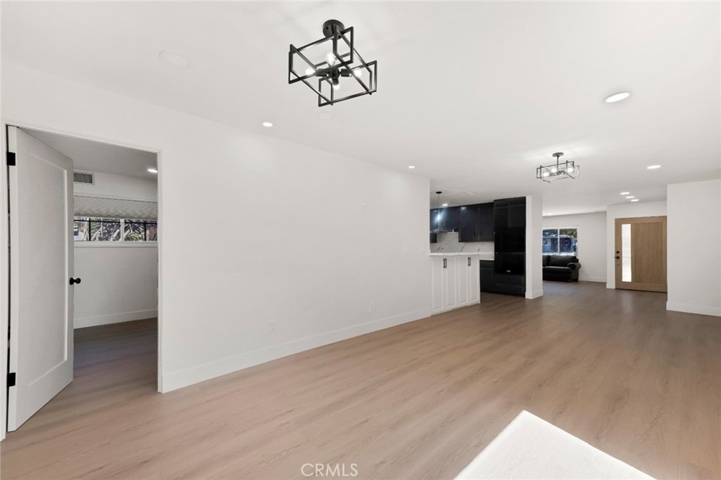 9425 Mclennan Avenue - Photo 19