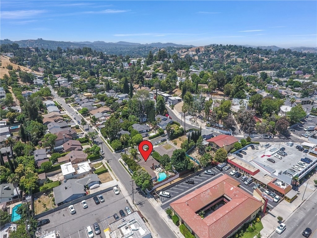 21701 Costanso Street - Photo 33