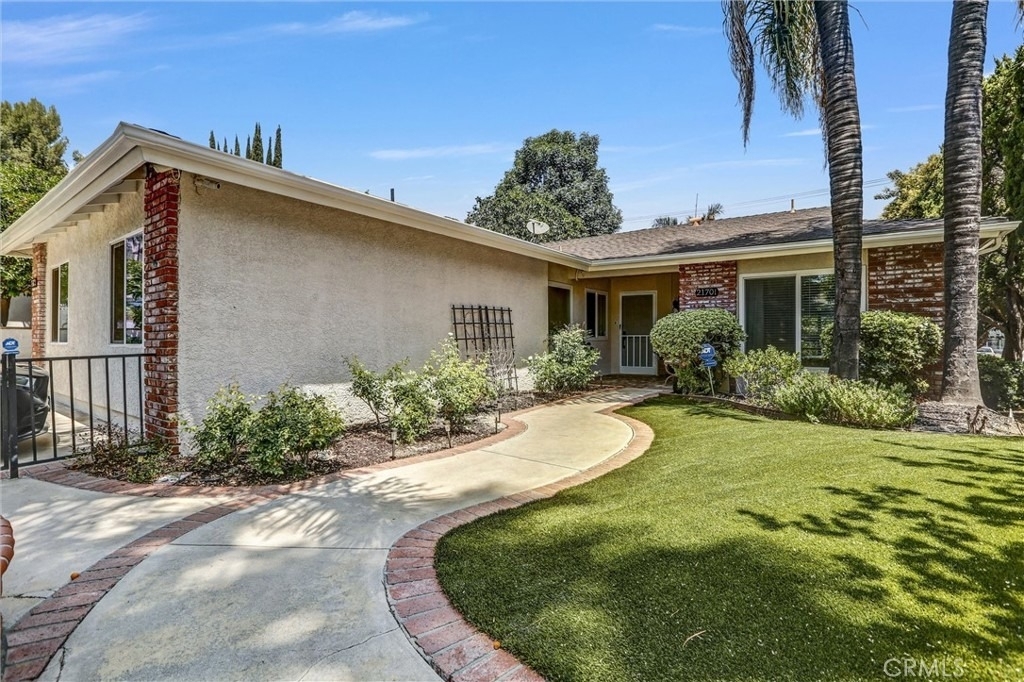 21701 Costanso Street - Photo 7