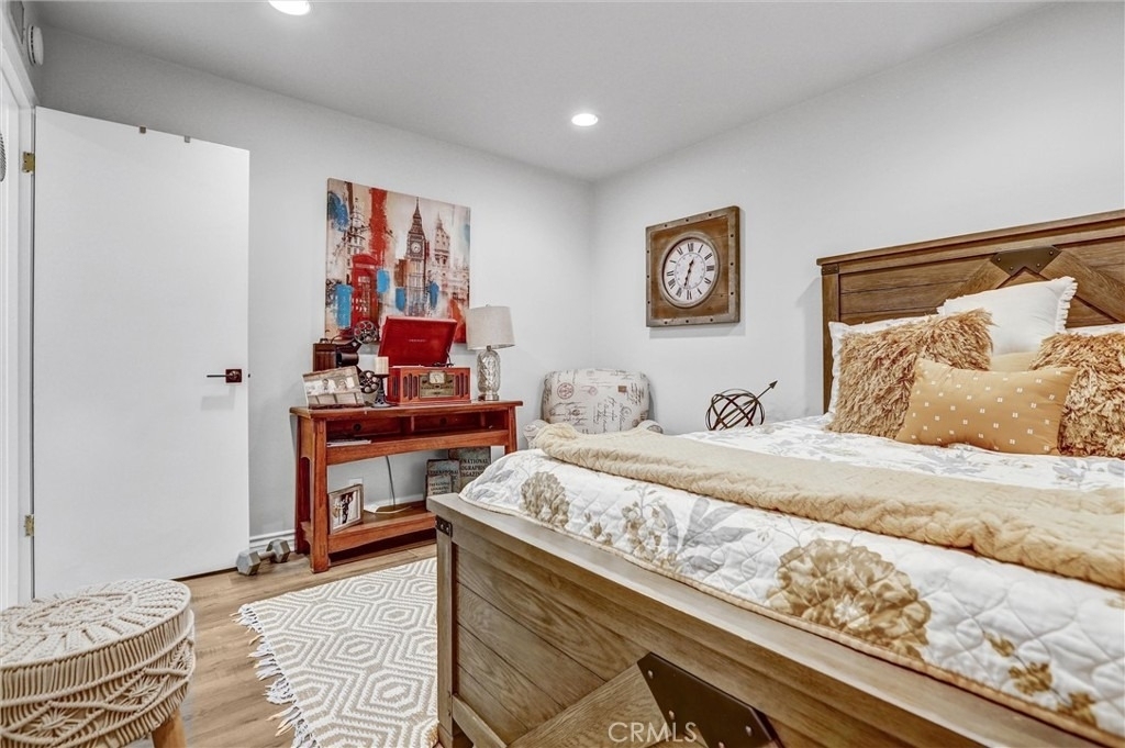 21701 Costanso Street - Photo 20