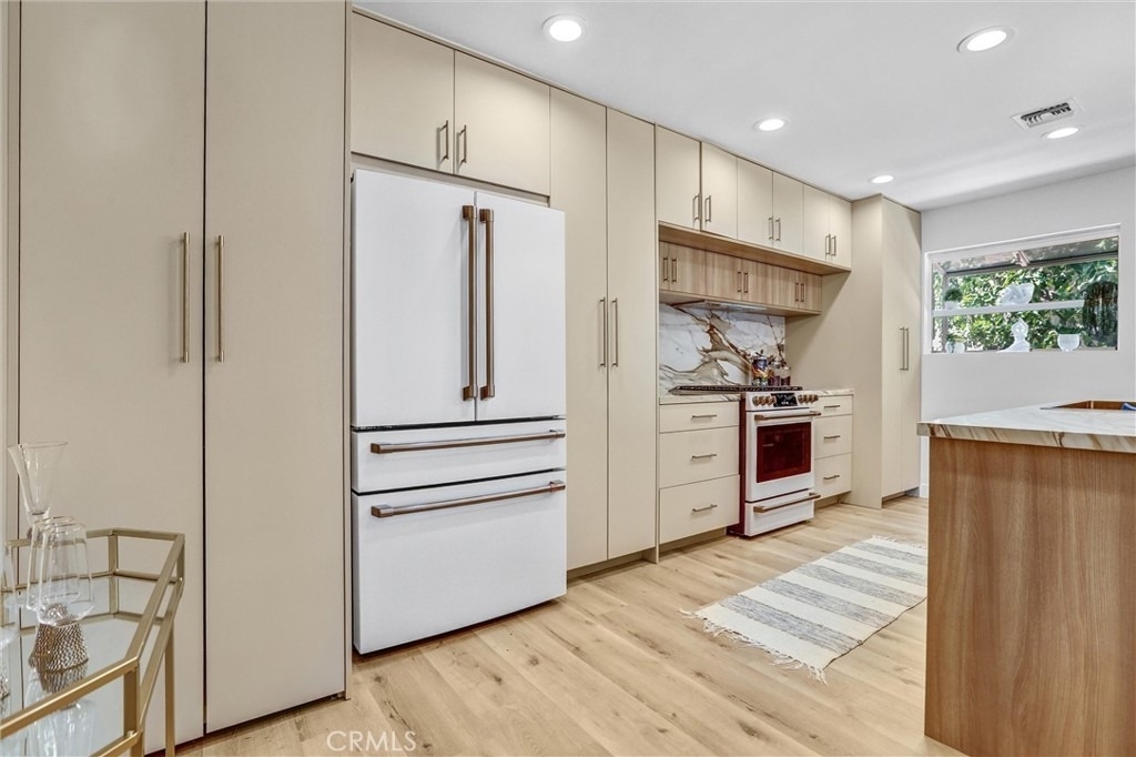 21701 Costanso Street - Photo 10