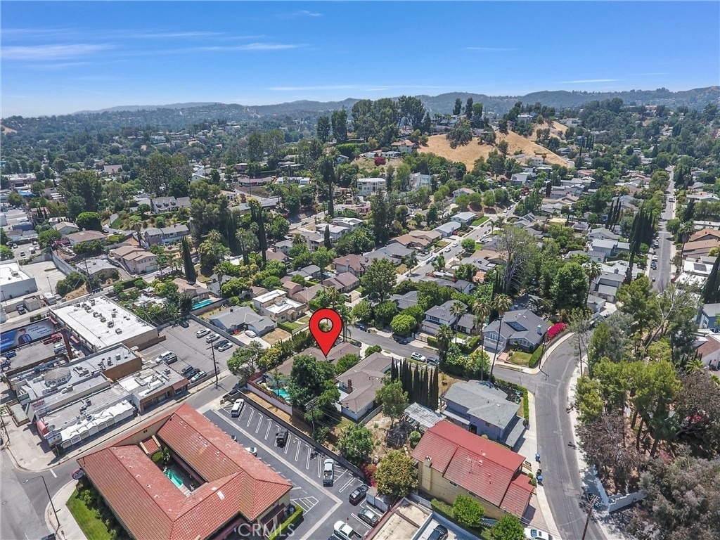 21701 Costanso Street - Photo 32
