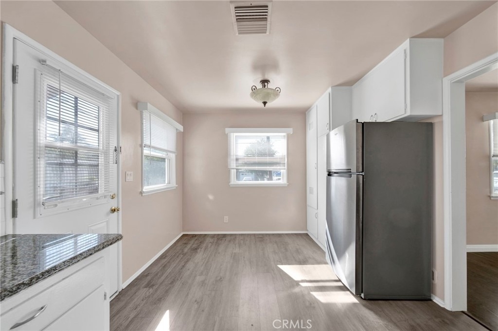240 N Shamrock - Photo 6