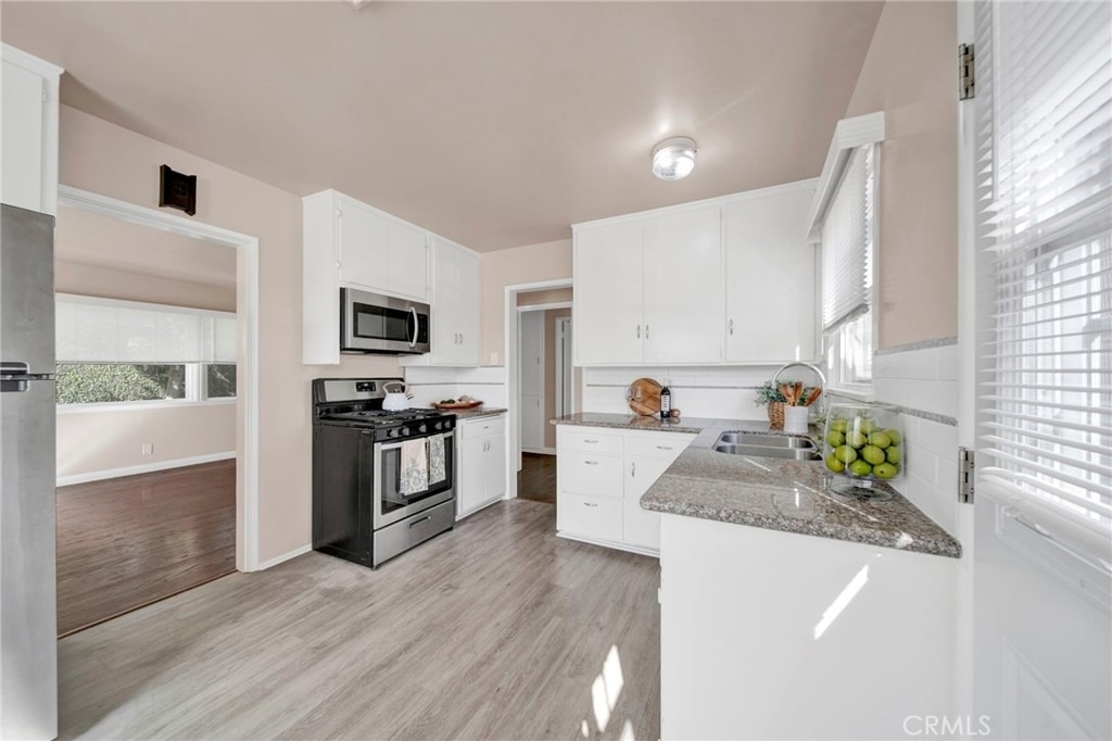 240 N Shamrock - Photo 5