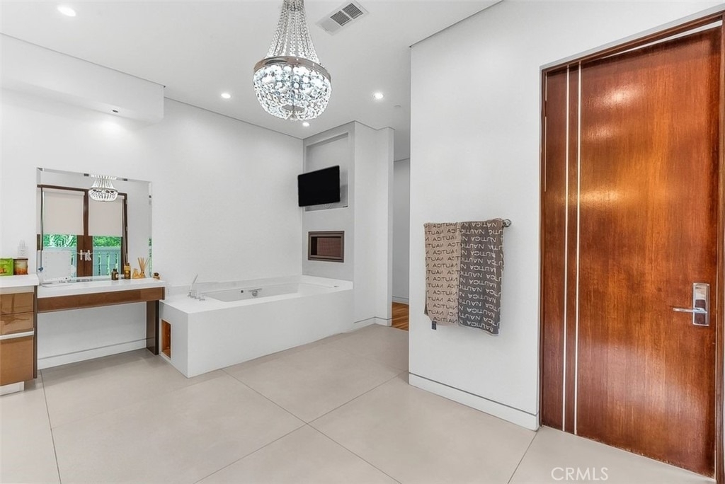 5176 Lindley - Photo 15