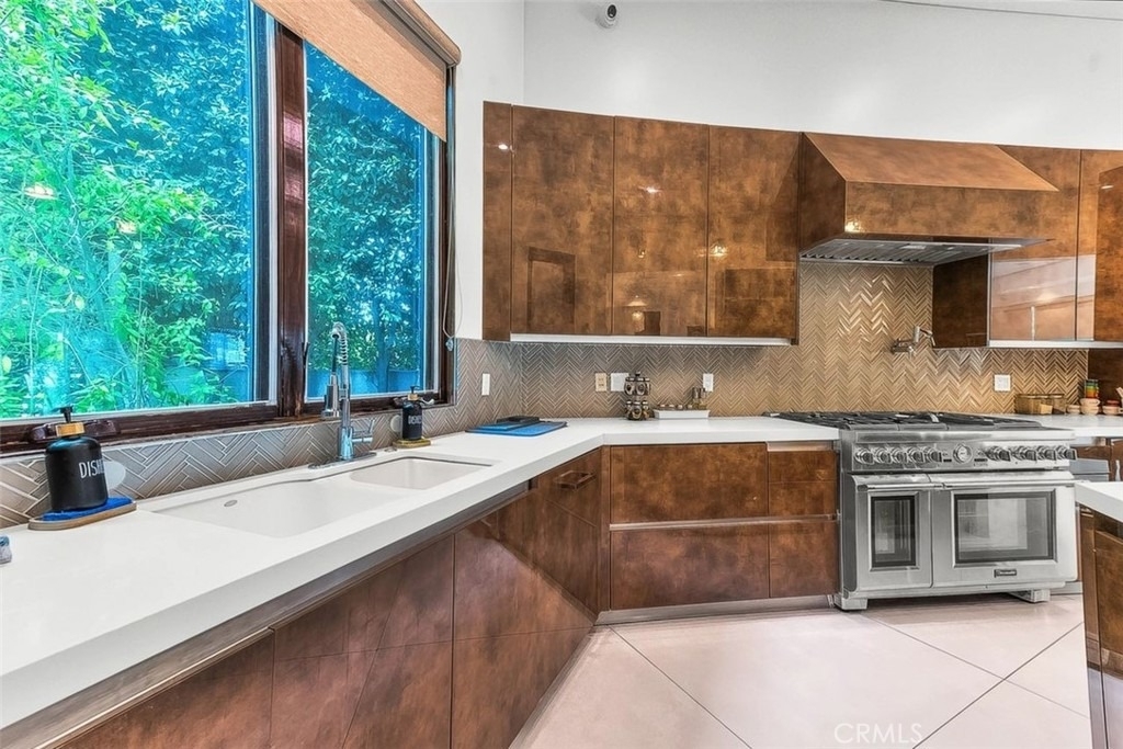 5176 Lindley - Photo 4