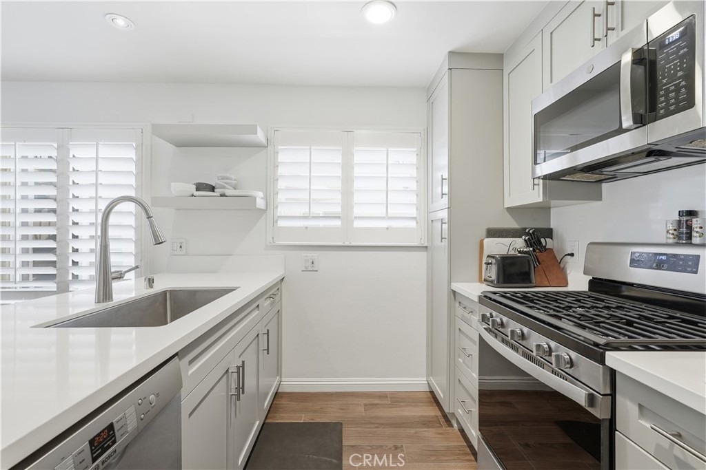 320 Hermosa - Photo 2