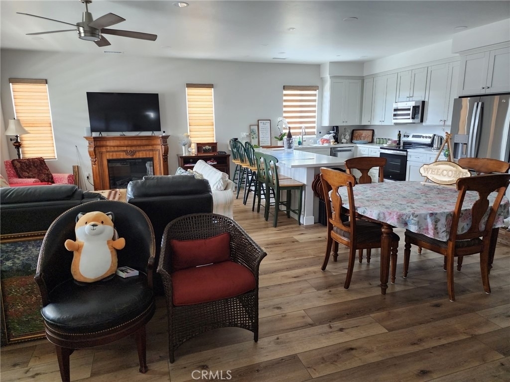107 N Poe - Photo 2