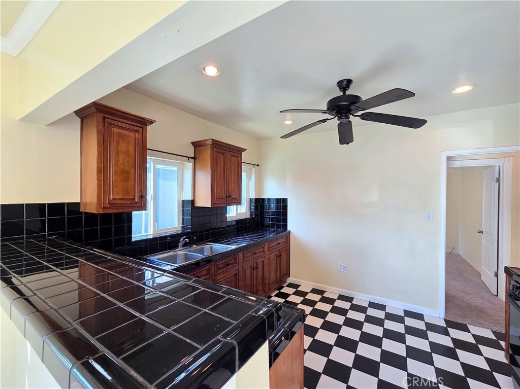 5589 Lemon Avenue - Photo 8