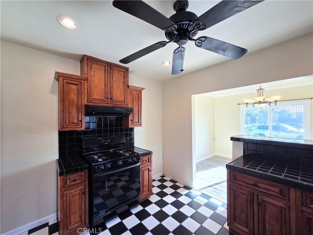 5589 Lemon Avenue - Photo 11