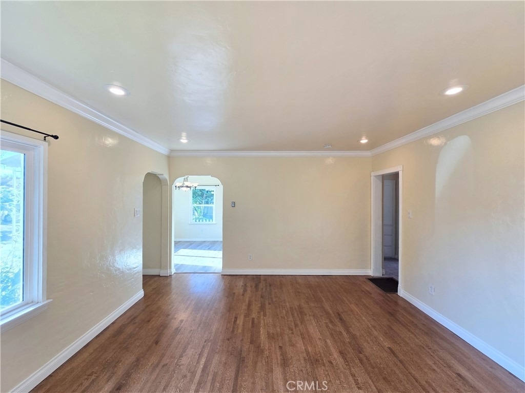5589 Lemon Avenue - Photo 2