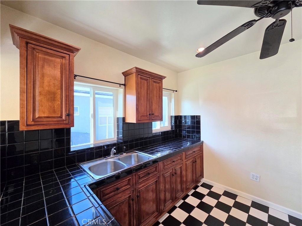 5589 Lemon Avenue - Photo 10