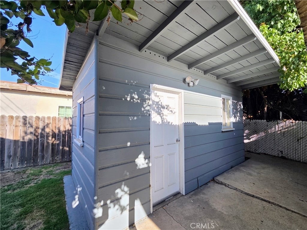 5589 Lemon Avenue - Photo 27