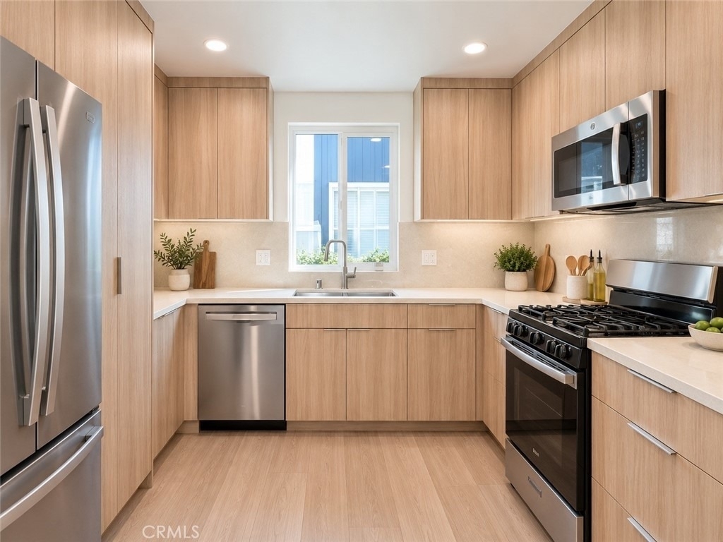 1540 S Beverly Drive - Photo 1