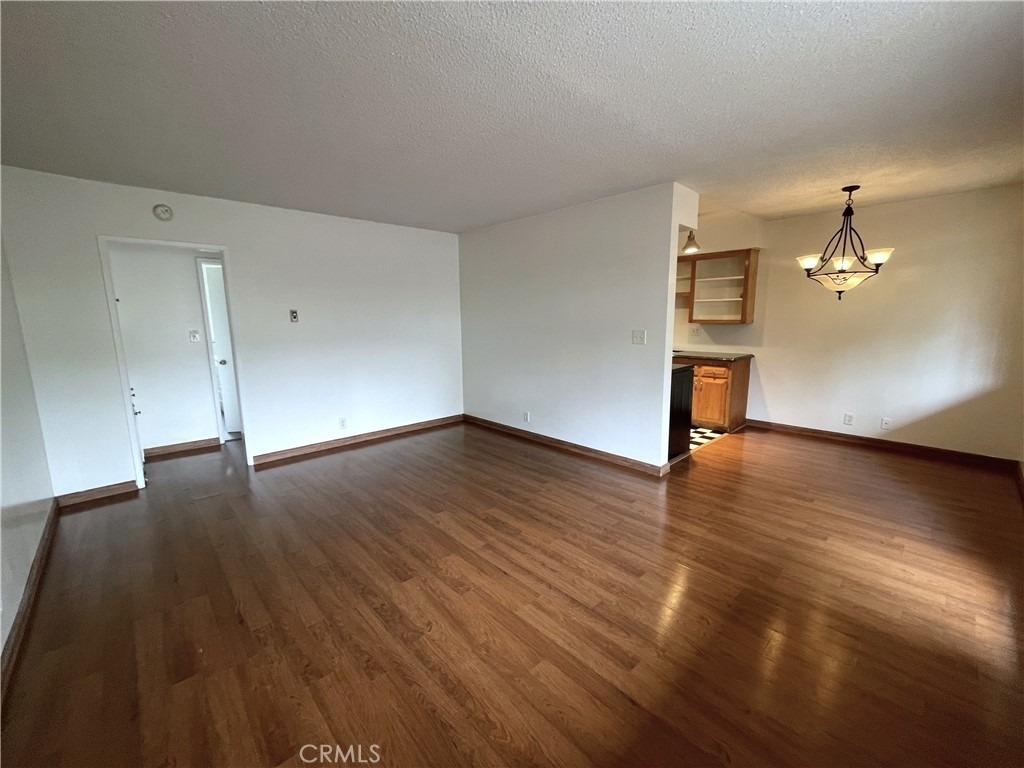 901 Linden Avenue - Photo 2