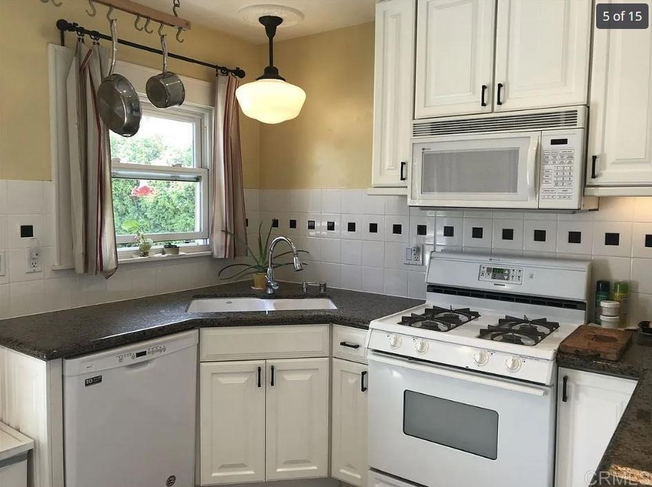 3645 Villa - Photo 4