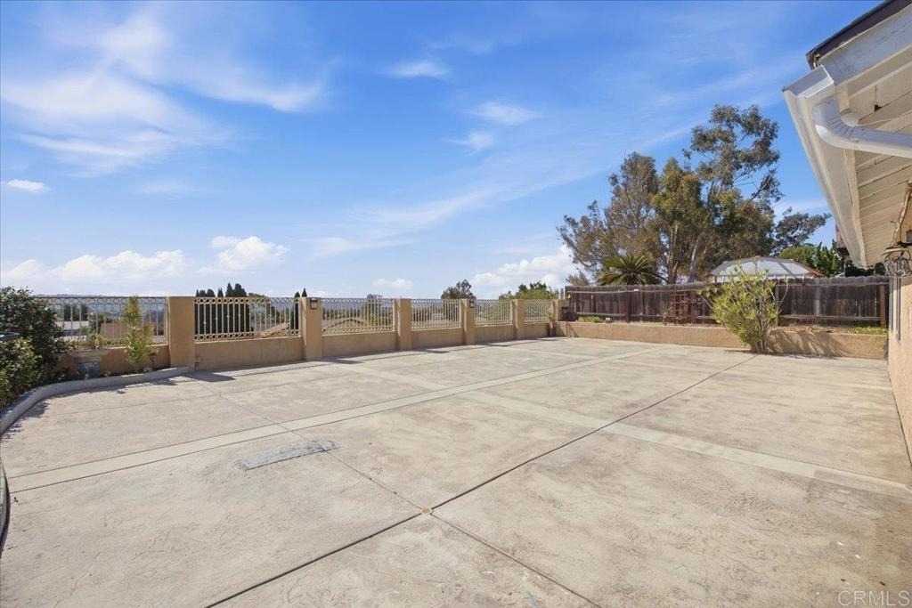 6859 Paris Way - Photo 21