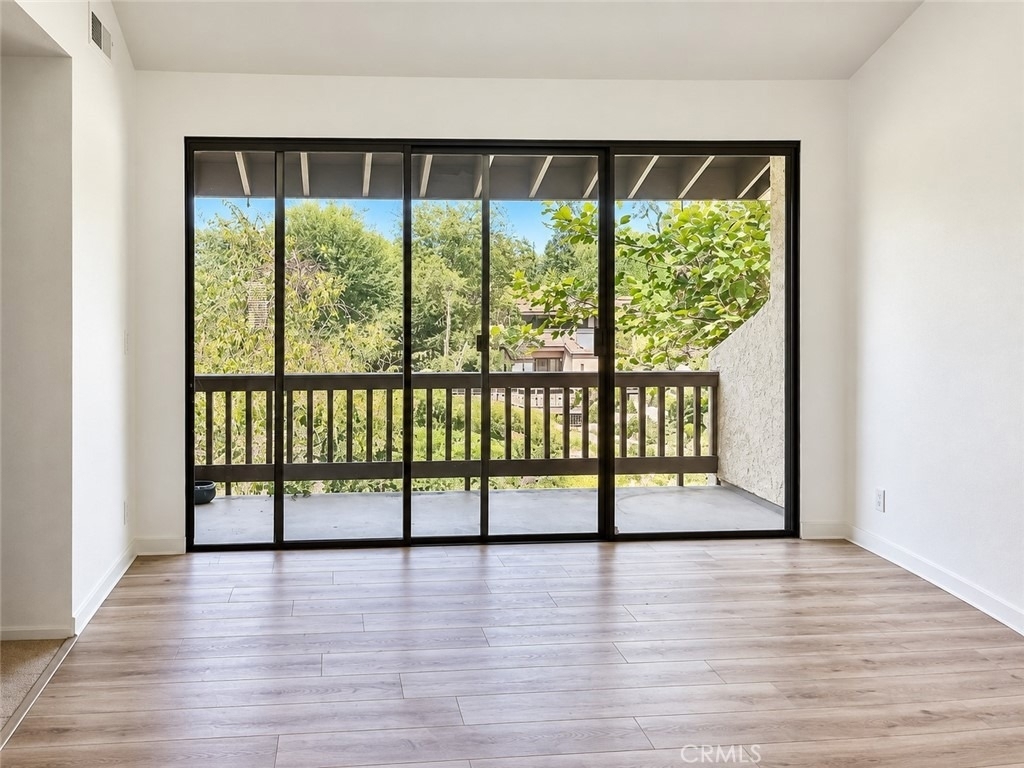 21821 Burbank Boulevard - Photo 23