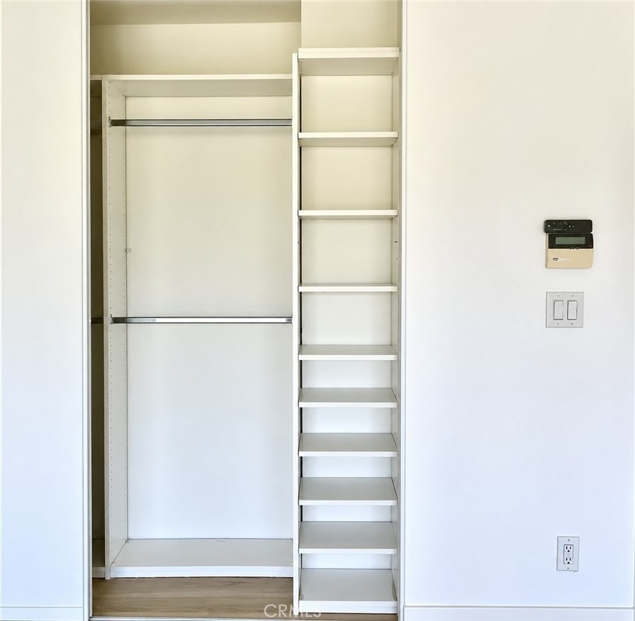 21821 Burbank Boulevard - Photo 31