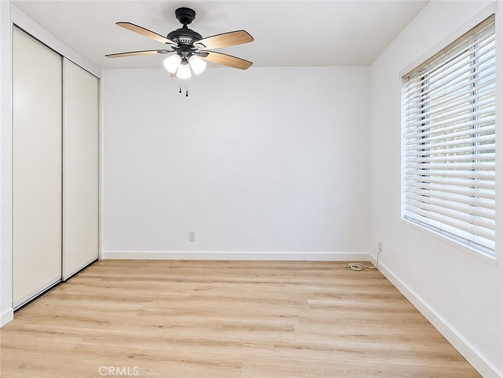21821 Burbank Boulevard - Photo 20