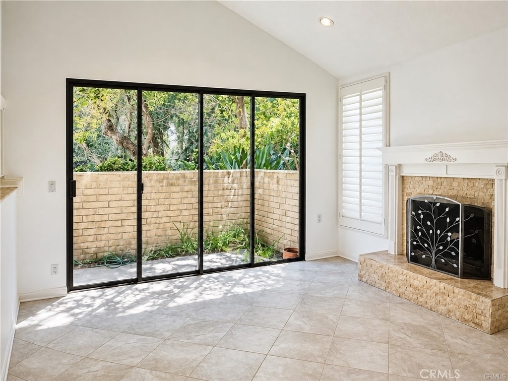 21821 Burbank Boulevard - Photo 3