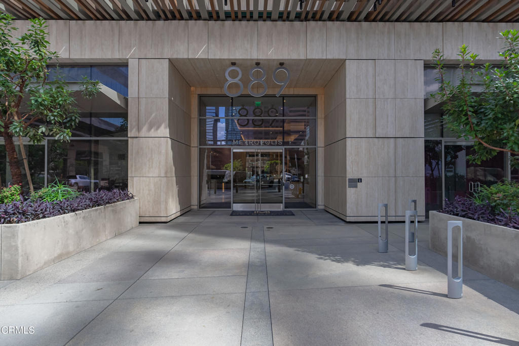 889 Francisco Street - Photo 6