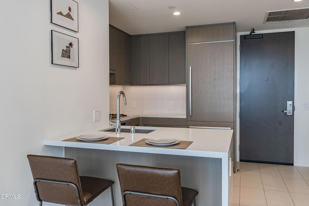 889 Francisco Street - Photo 16